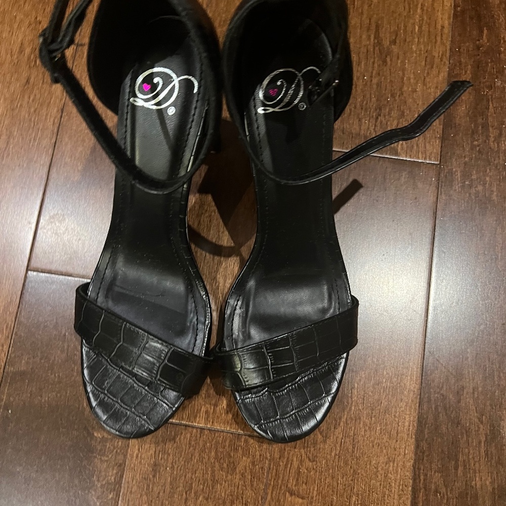Black sandals